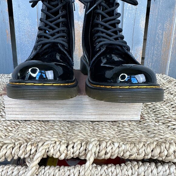 Dr. Martens 1460 J Patent Lamper Lace Up Boot Black Sz L5, M4 NWOB - Picture 5 of 15